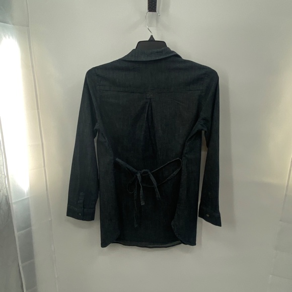 Isabel Blue Jean Maternity top Size Medium - Picture 3 of 7